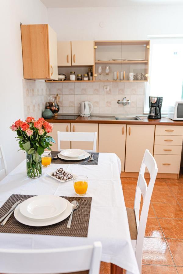 Korallion Apartment Шибеник Экстерьер фото
